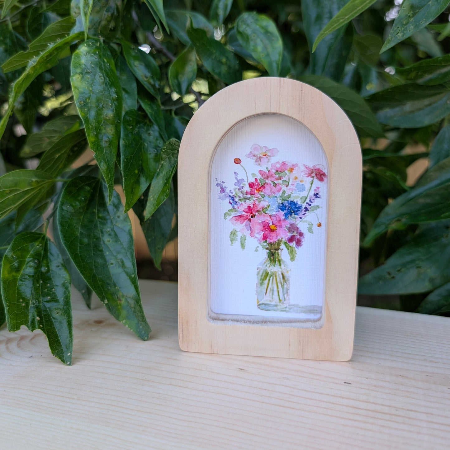 Mini Floral Print in Solid Wood Arch Frame