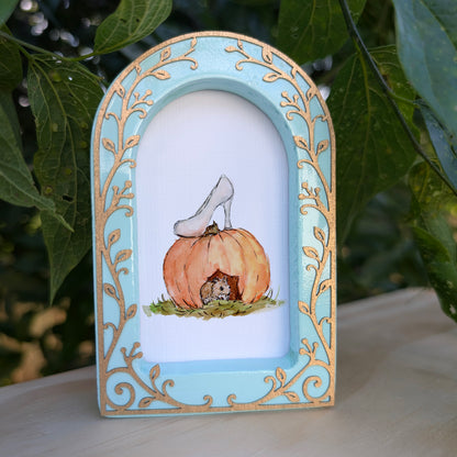 Pumpkin Mouse Shoe - Ornate Arch Frame